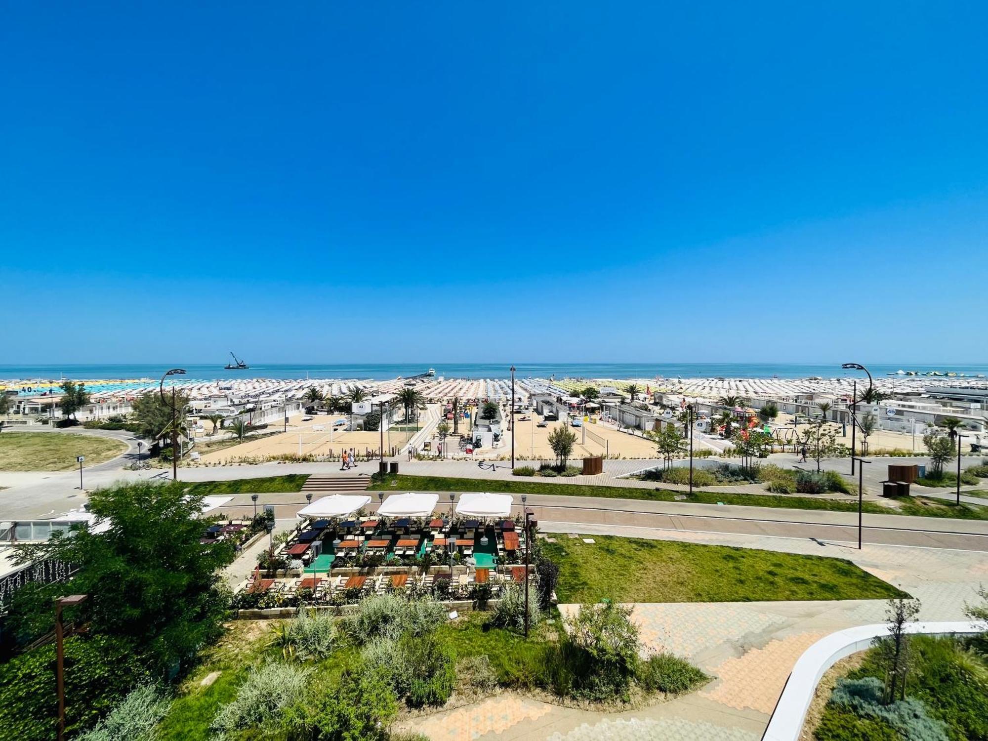 רימיני Hotel Columbia Frontemare מראה חיצוני תמונה